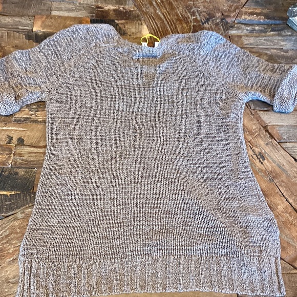 BCBGeneration short sleeve loosely woven sweater NWT - Picture 4 of 5